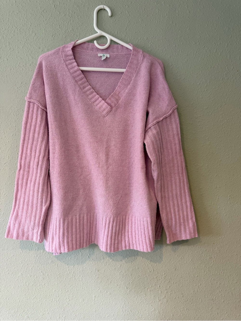 dip V-Neck Ribbed Sleeve Lightweight Sweater - Light Pink